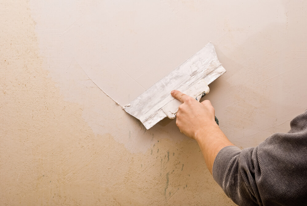How to Repair Hairline Cracks in Plaster Walls - The Stylus