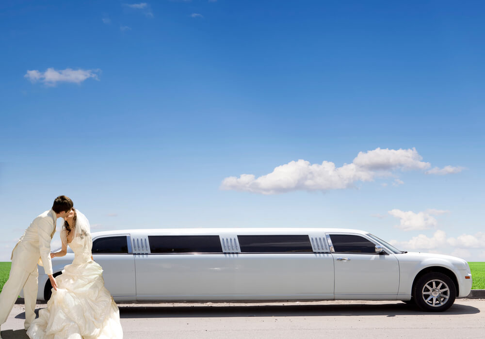 How Much Is a Limo Service for a Wedding?