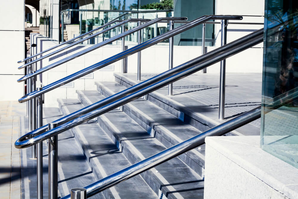 When Do You Need A Handrail On Steps And What Height Should They Be